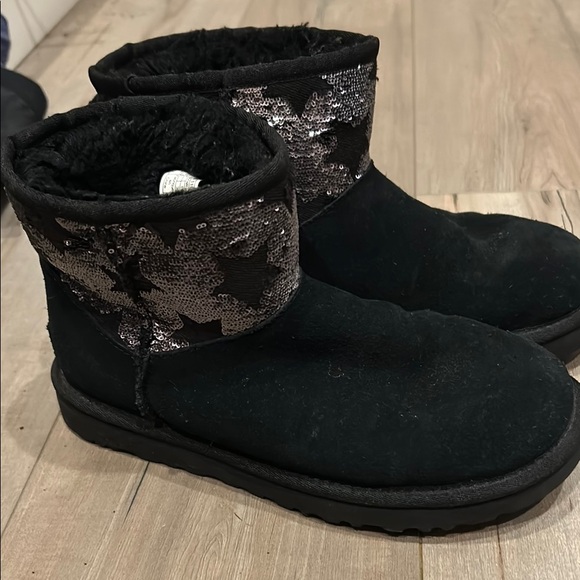 Ugg Black Sequin star Ankle Boots - Picture 1 of 8